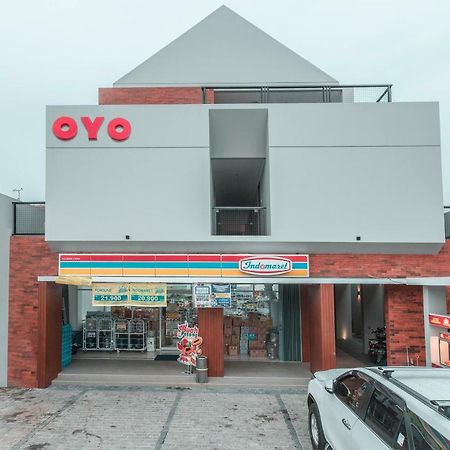 Hotel Oyo 780 Acg House Kalibata Syariah Giacarta Esterno foto