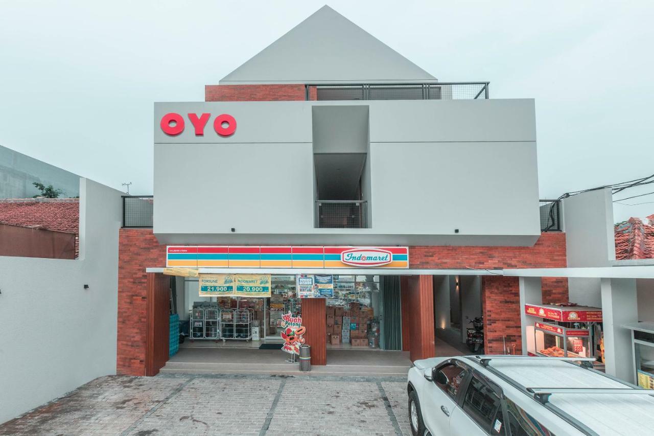 Hotel Oyo 780 Acg House Kalibata Syariah Giacarta Esterno foto